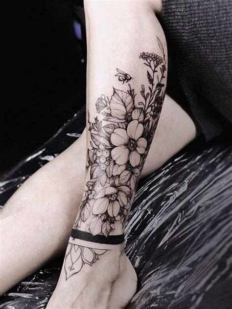 thigh tattoos no flowers|Thigh tattoos women not flowers